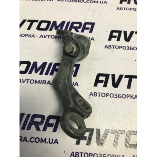 Петля двери задней правой верхняя Ford Focus 2 HB 2005-2010 5012215